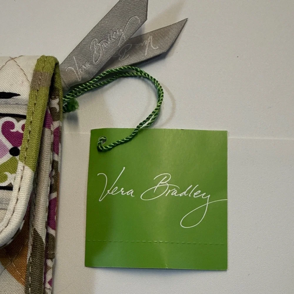 Vera Bradley Green and Pink Quilted Wallet - Picture 3 of 16